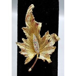 Vintage Gold Tone Maple Leaf Brooch Rhinestone Textured Pin 3.25"
